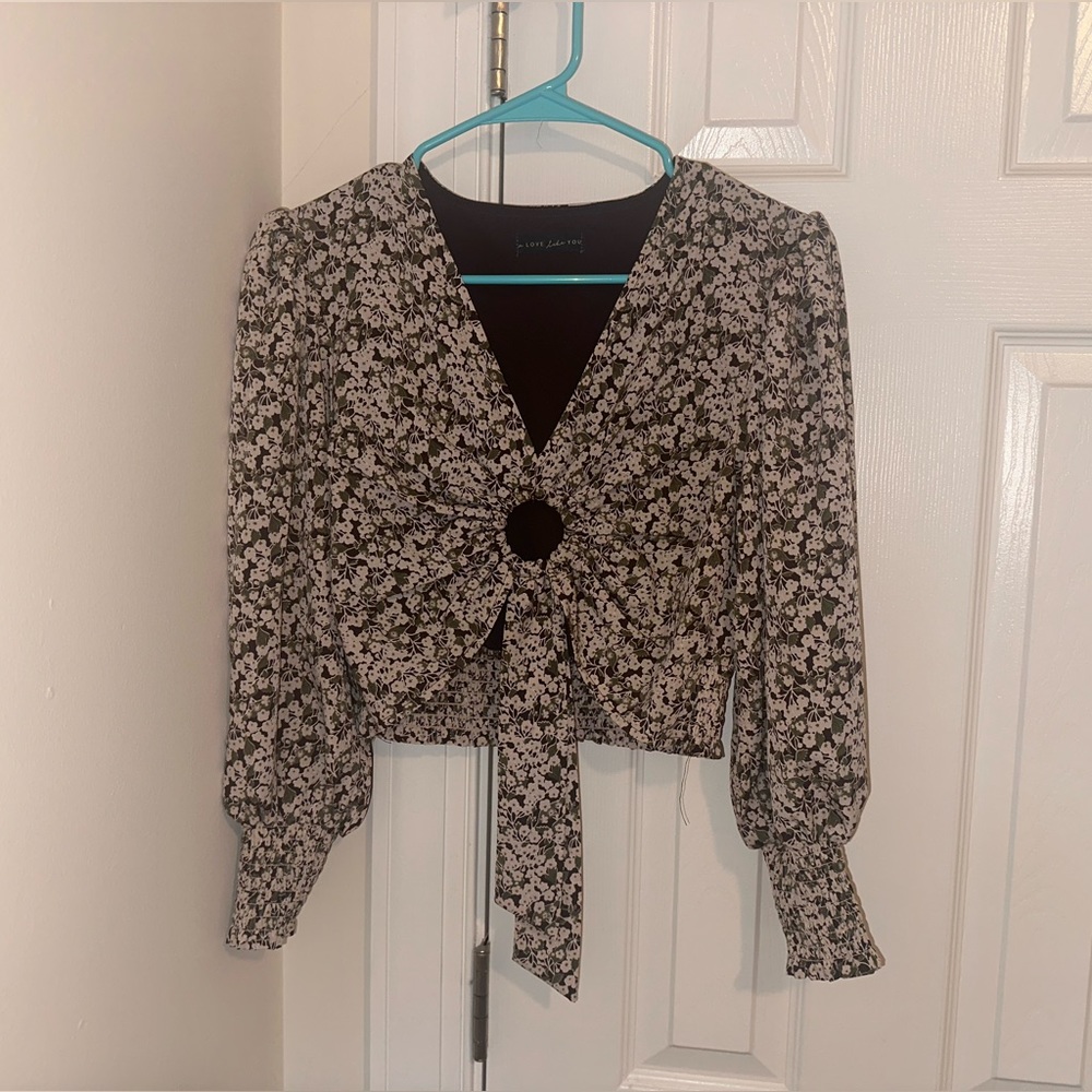Long sleeve cropped Blouse